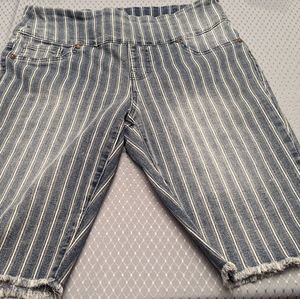 DG2 by Diane Gilman Bermuda frayed hem crop pull on pant from QVC